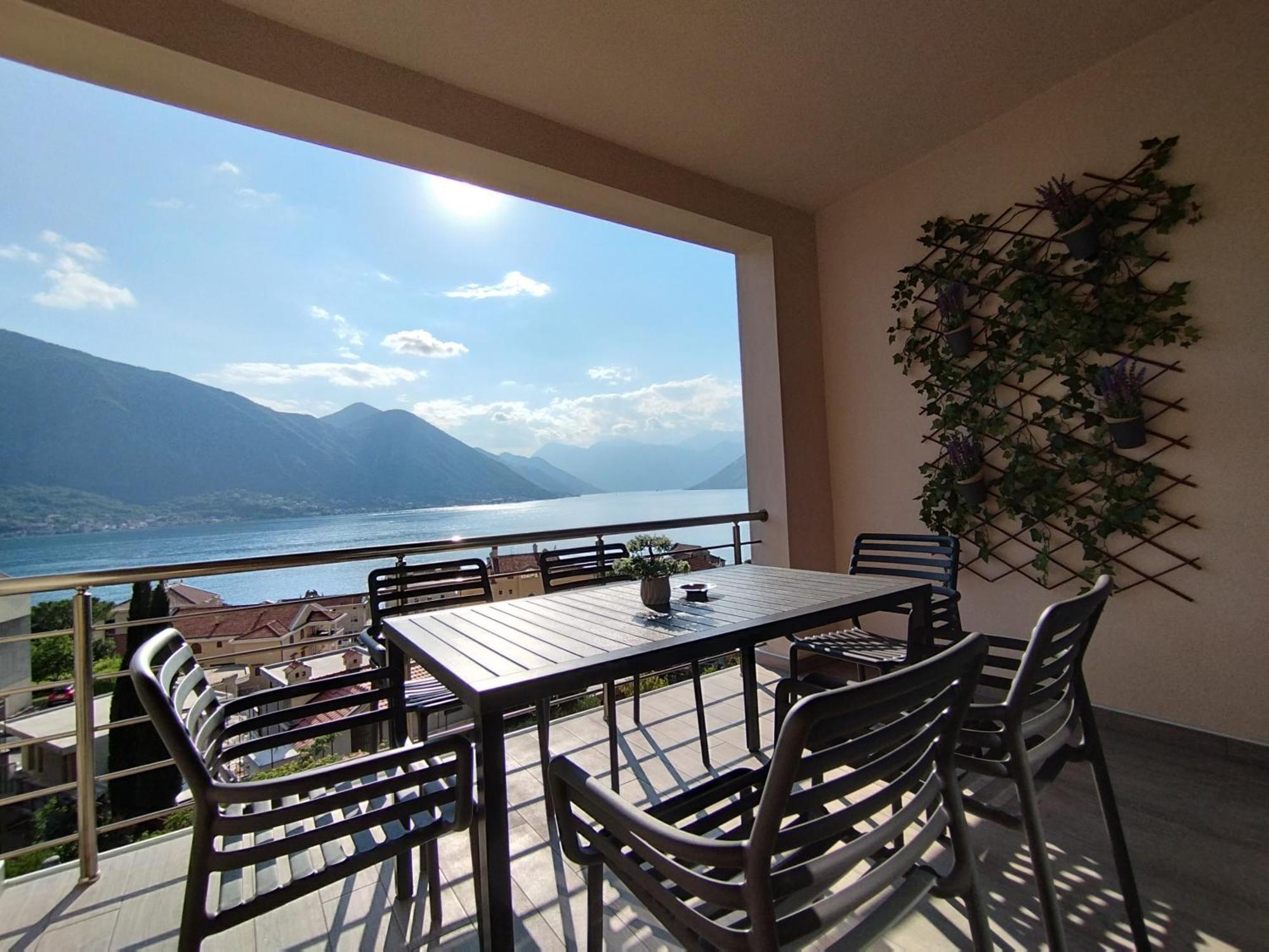 Pearl Shell Apartments Kotor Eksteriør billede