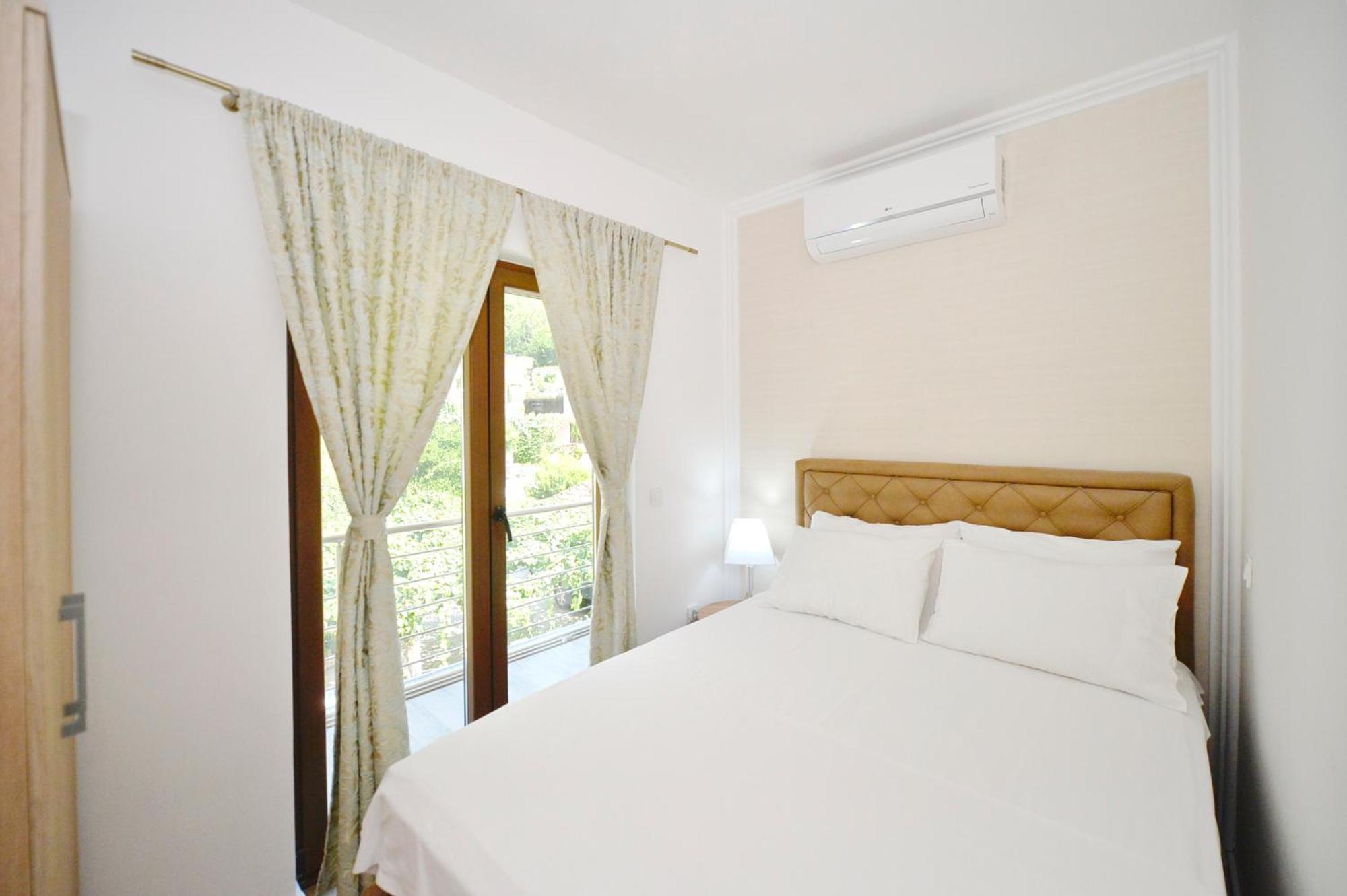 Pearl Shell Apartments Kotor Eksteriør billede